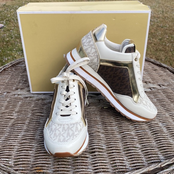 Authentic Michael Kors Sneakers - Picture 9 of 9